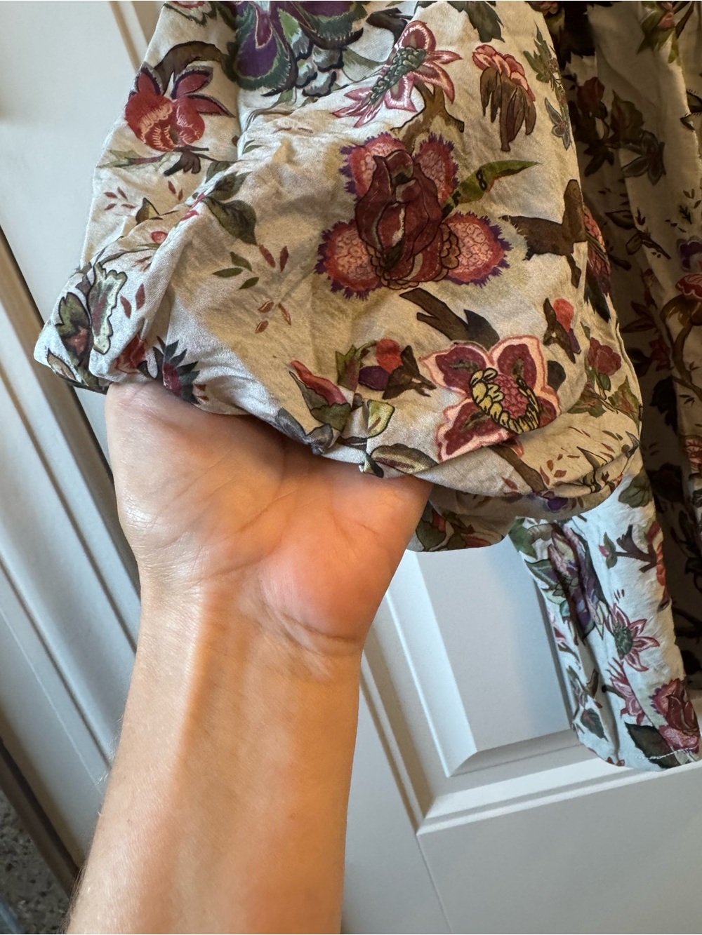 THML Fall For Me Floral Puff-Sleeve Blouse Medium - Picture 7 of 12